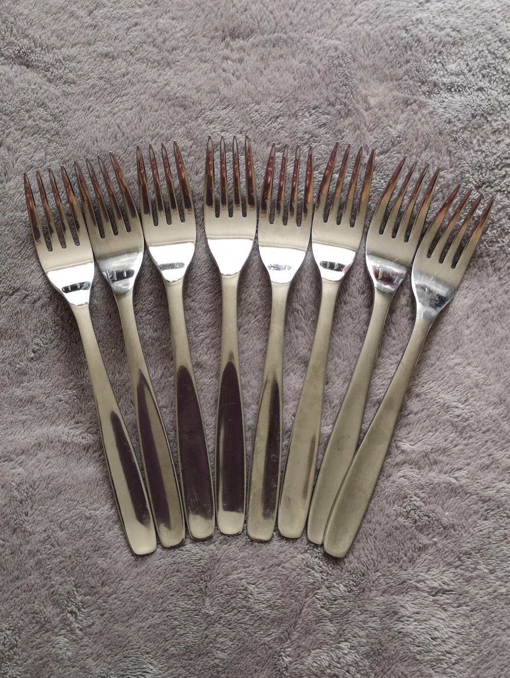 Maxwell Williams 18/0 Stainless Set of Eight Forks New w/out Tags 7.5" in Length